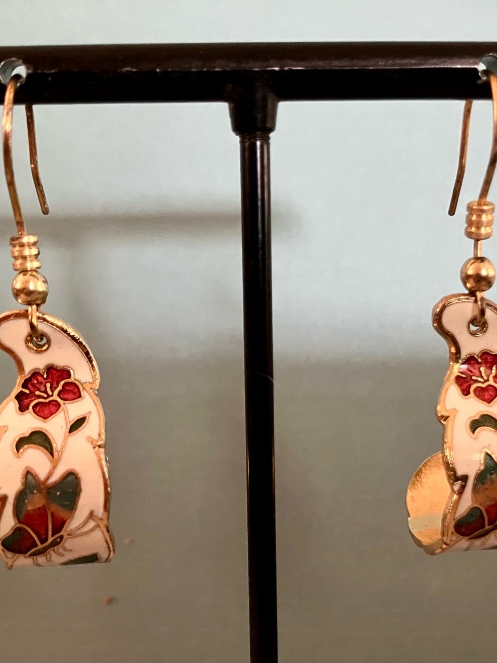 Cloisonné Enamel Floral Vintage Gold Tone Dangle Pierced Earrings